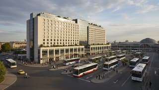 Hotele przy dworcach: Co ukrywają przed Tobą w 2026?