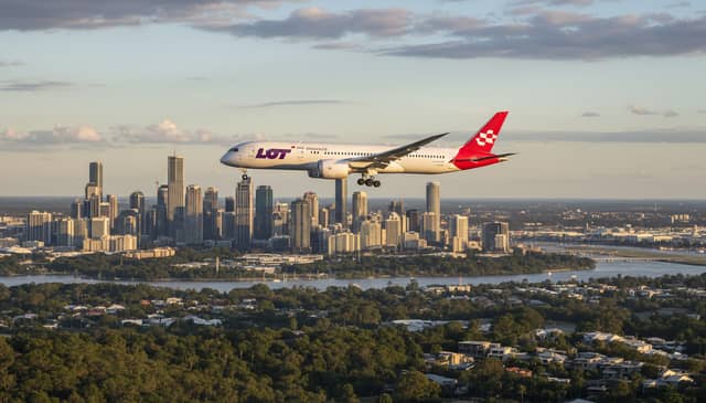 Loty Polska Brisbane w erze algorytmów: wygoda kontra pułapki