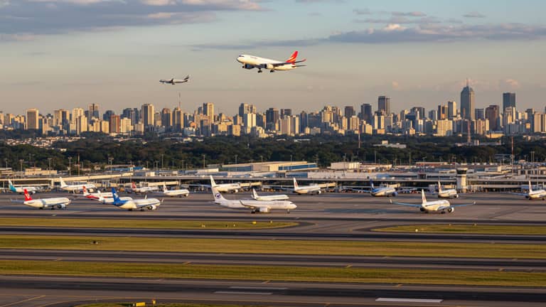 Flights From São Paulo: Costs, Strategies, and Airport Realities in 2025