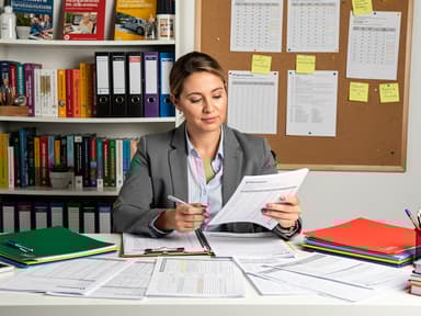 Dyrektor szkoły językowej