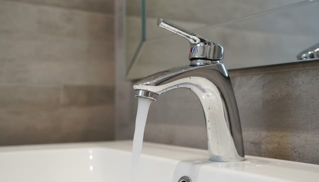 Bateria łazienkowa: praktyczny przewodnik wyboru i montażu