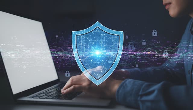Jak chronić dane w sieci: praktyczny przewodnik dla użytkowników