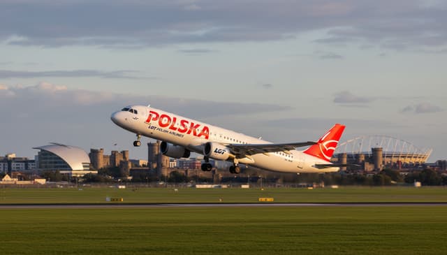 Loty Polska Cardiff: praktyczny przewodnik dla podróżnych