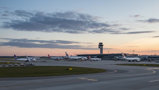 Loty Warszawa Okęcie: praktyczny przewodnik dla podróżnych