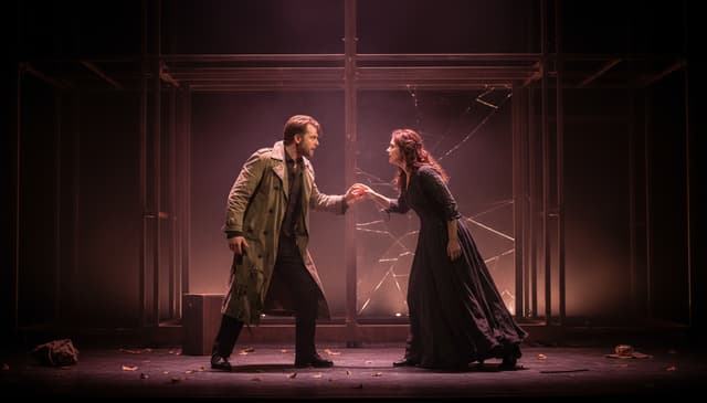 Spektakle teatralne dla dorosłych: przewodnik po najciekawszych przedstawieniach