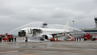 Symulacje sytuacji kryzysowych w transporcie lotniczym: praktyczny przewodnik