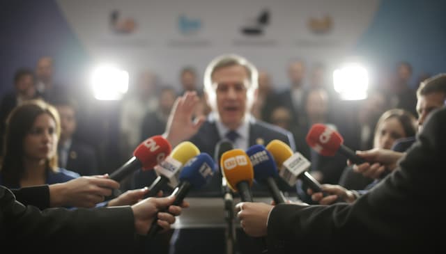 Transkrypcja nagrań z konferencji prasowej: praktyczny przewodnik