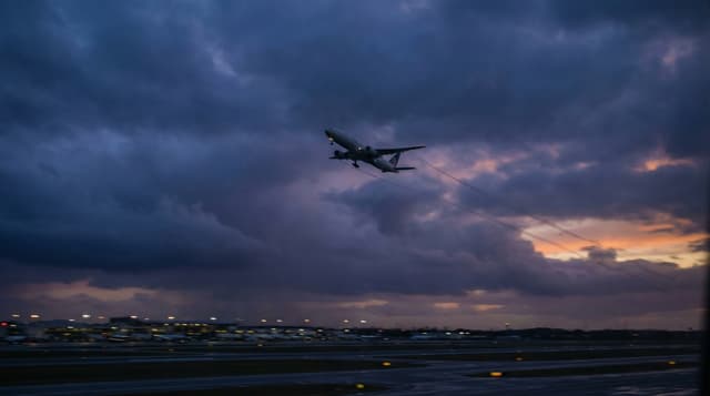 Inteligentna wyszukiwarka lotów